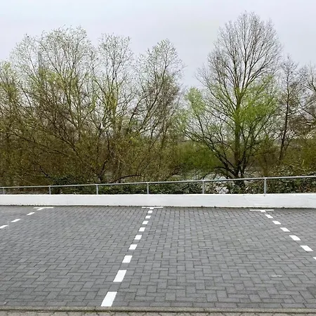 Lejlighed Riverblick Near Frankfurt
