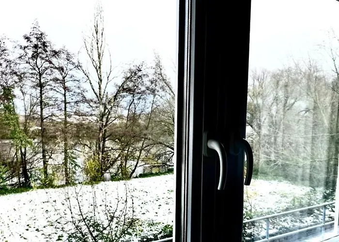 Riverblick Near Frankfurt Apartamento